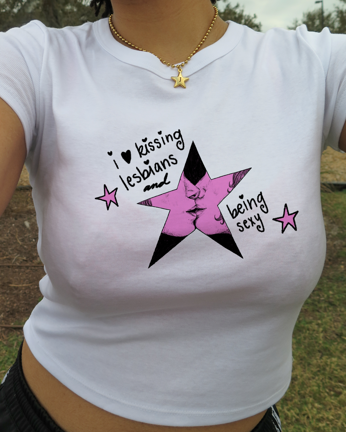 I <3 KISSING LESBIANS (preorder)